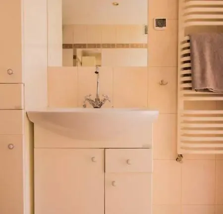 Charming And Cosy Апартаменты *